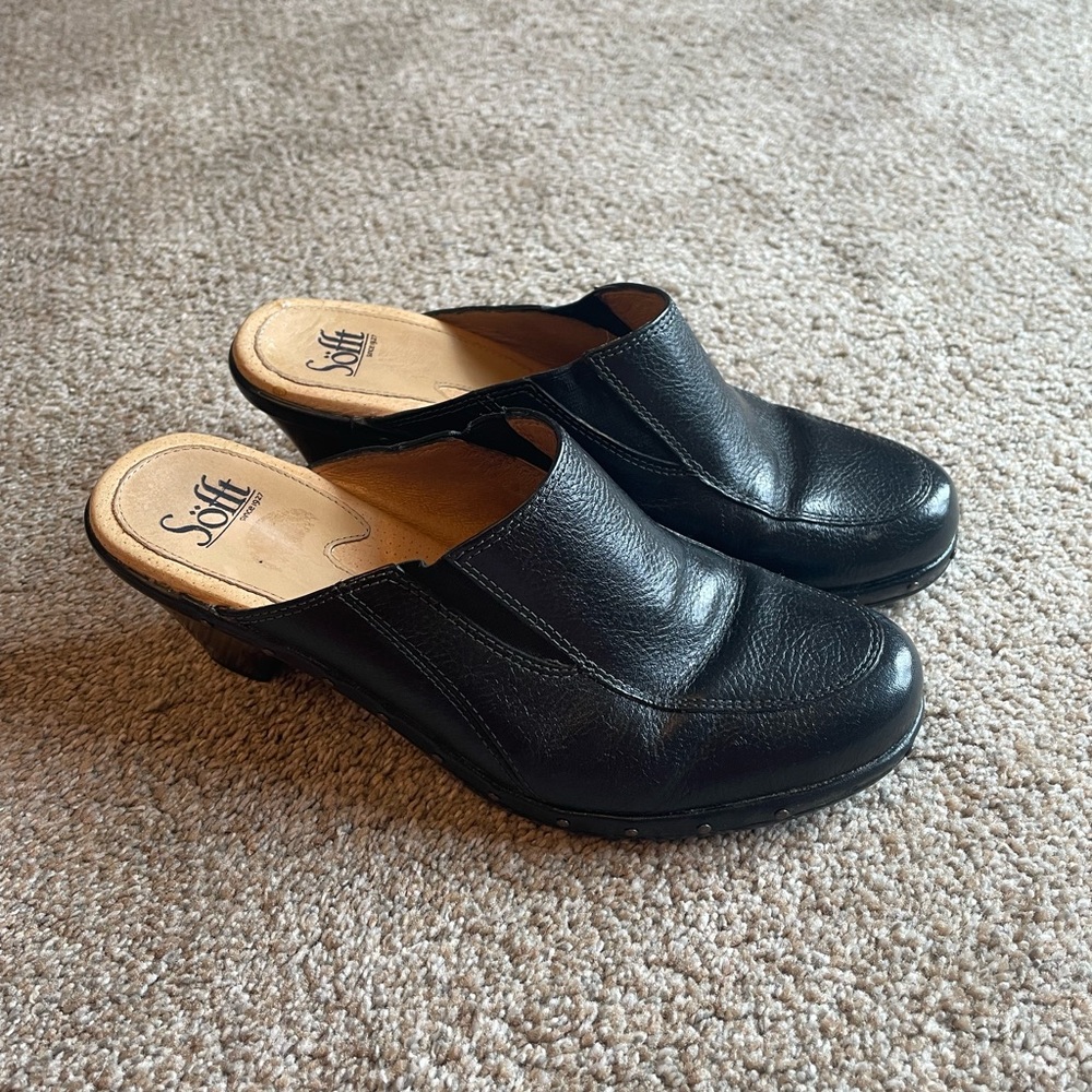 Sofft Black Leather Mules 8.5M Comfortable 2.75 in Heel
